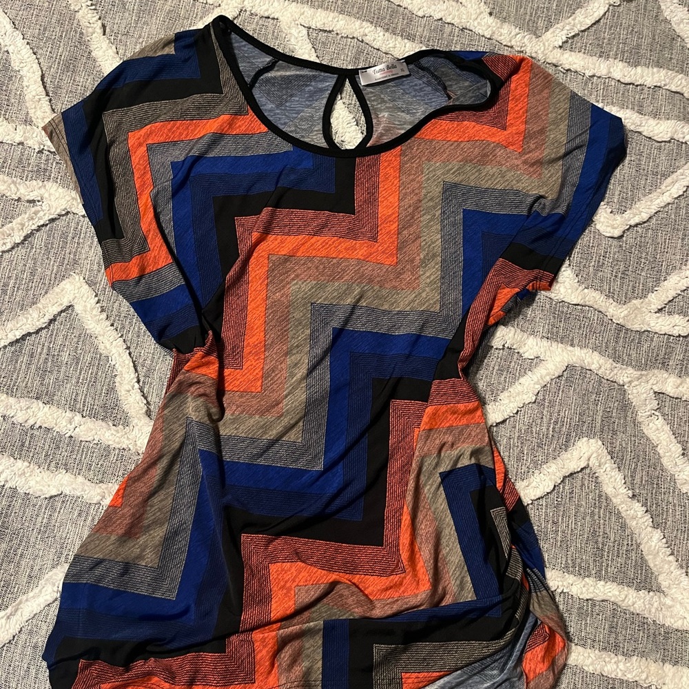 Chic Chevron Women's Blouse in Multicolor